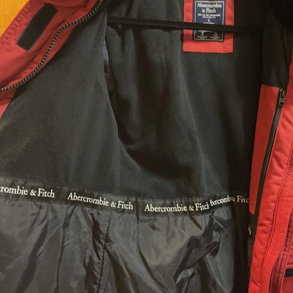 Abercrombie & Fitch tech jacket in S - Picture 7 of 8